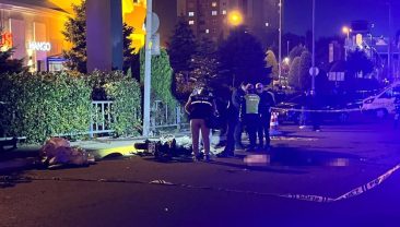 Motosiklet otomobille çarpıştı: Ölü ve yaralı var