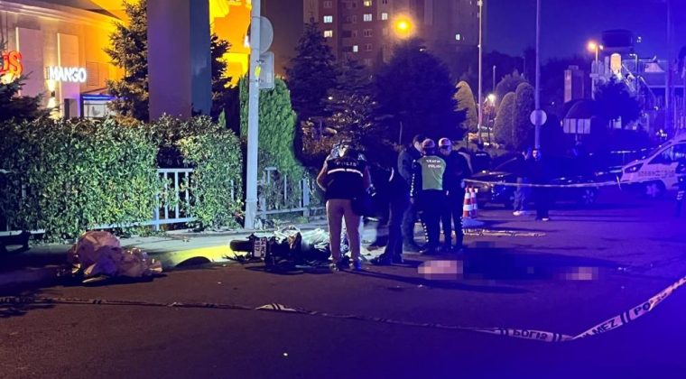 Motosiklet otomobille çarpıştı: Ölü ve yaralı var