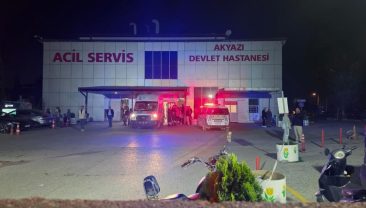 Film setinde fenalaşan yönetmen hastaneye kaldırıldı, yakınları gazetecilere zor anlar yaşattı