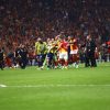Galatasaray derbiyi 2-1 kazandı; Kerem Aktürkoğlu ve Sallai tartıştı saha karıştı