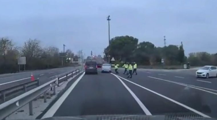Film gibi kovalamaca: Uyuşturucu sevkiyatı yapan şahıs trafiği birbirine kattı