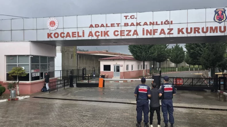 İzmit’te JASAT’tan firari uyuşturucu hükümlüsüne operasyon