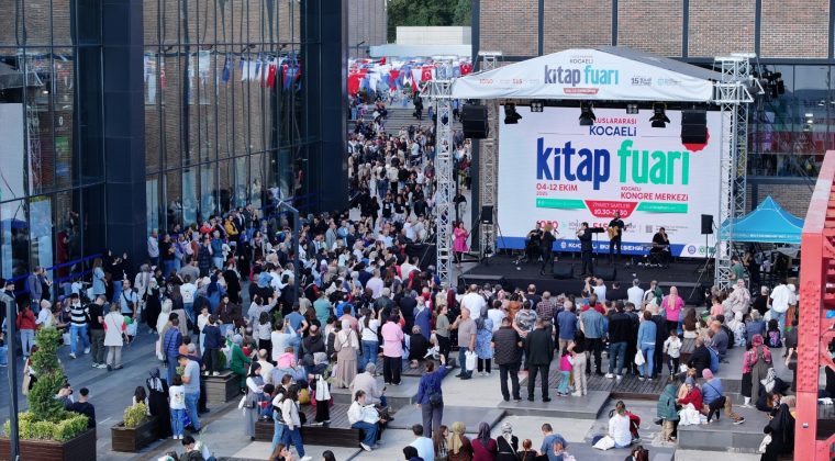 Kocaeli Kitap Fuarı’nda ilk gün yoğunluğu