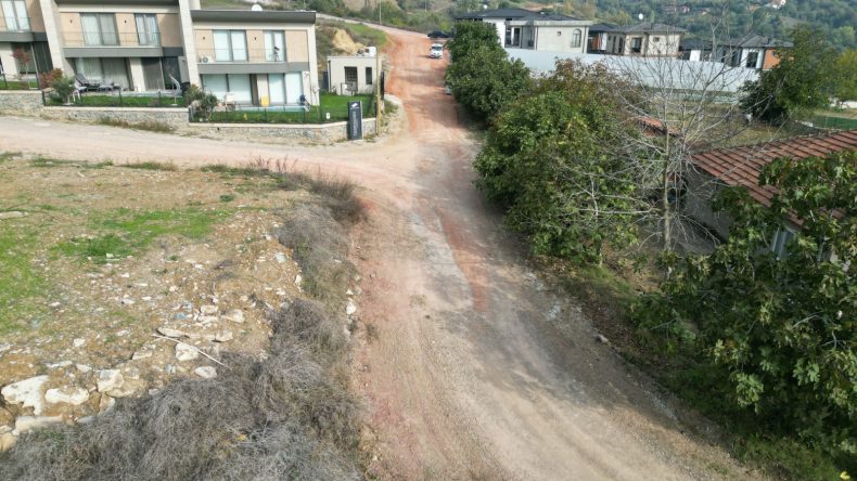 İzmit Belediyesi Kabaoğlu’nda yeni imar yolları açtı