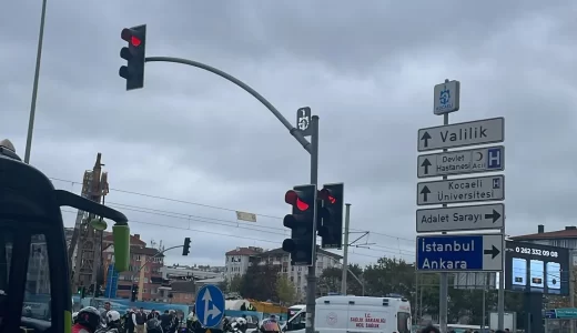 Kocaeli’de korkunç kaza! İki kişi tramvayın altında kaldı