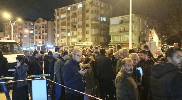 Kocaeli’de kolonlarından ses gelen 7 katlı bina tahliye edildi