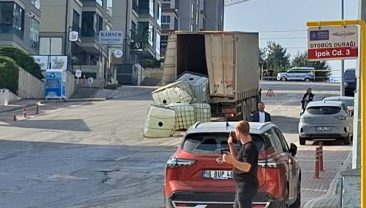 Kocaeli’den yola çıkan asit Bursa’da caddeyi kapattırdı!