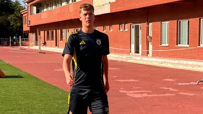 Gölcükspor’dan Fenerbahçe’ye: Genç forvet Eymen Çavdar sarı-lacivertli formayı giydi
