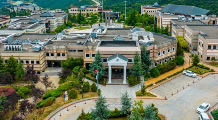 Kocaeli Üniversitesi’ne 7 milyon TL’lik açık spor tesisi yapılacak