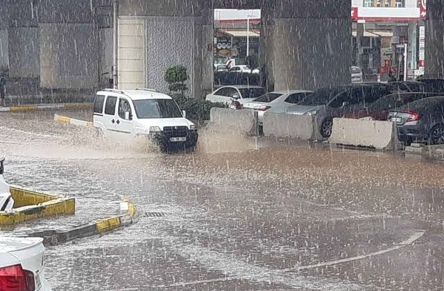 Kocaeli’ye şiddetli sağanak geliyor! Sel ve su baskını uyarısı