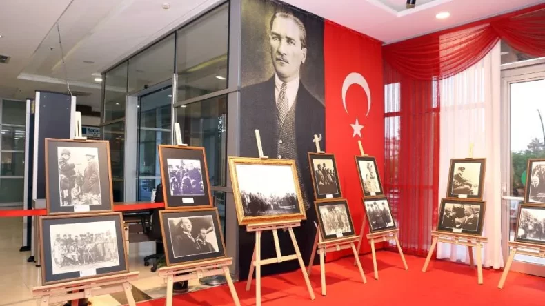 Kocaeli’de Cumhuriyet sergisi açıldı: 35 tarihi fotoğraf 10 Kasım’a kadar görülebilecek