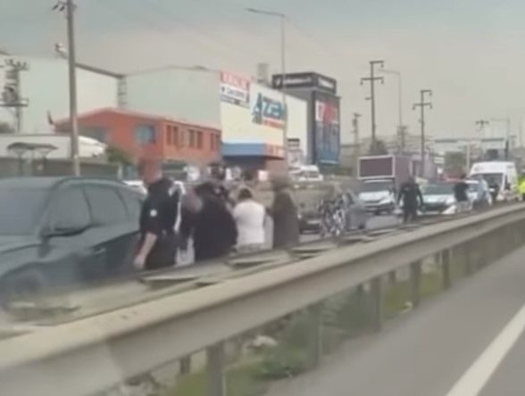 Gebze’de feci kaza: 18 ve 15 yaşındaki iki genç yaşamını yitirdi