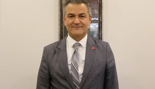 İzmit Belediyesi’nde görev değişikliği sürüyor! Obuz: Yorgun olanlar gidecek