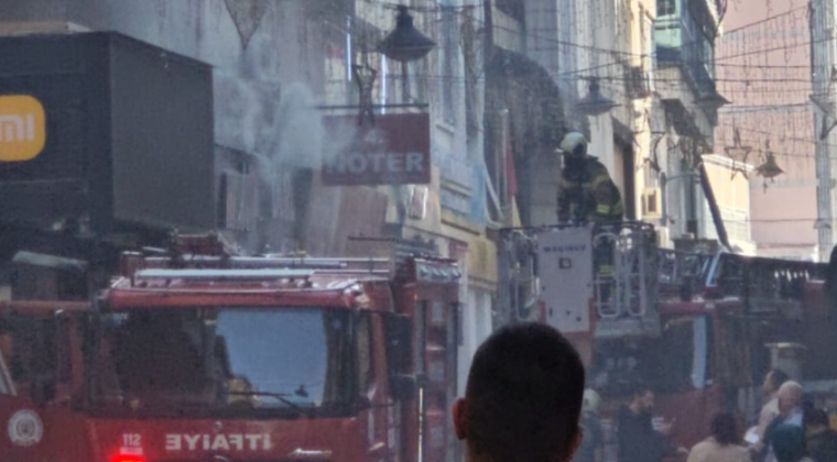 SON DAKİKA: İzmit merkezde korkutan yangın!