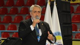 Murat Aydın’ın konuşmasına salonda müdahale!